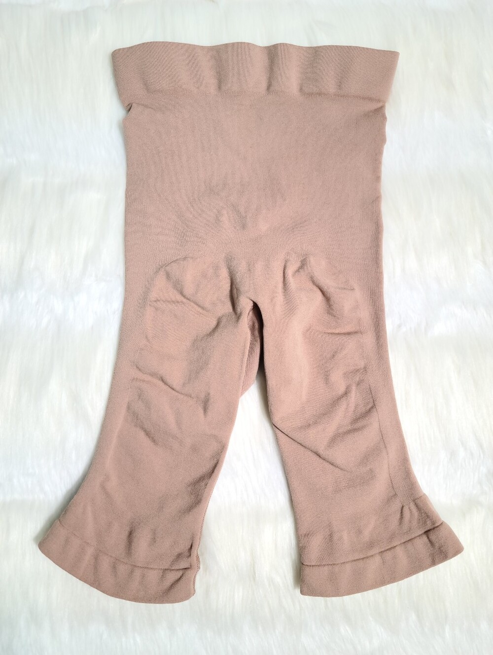 SKIMS Seamless Sculpt Mid Thigh Shorts Sienna Women Small-Medium NEW